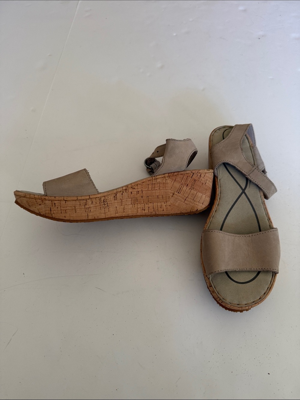 Eddie Bauer wedge sandal grey/beige size 8